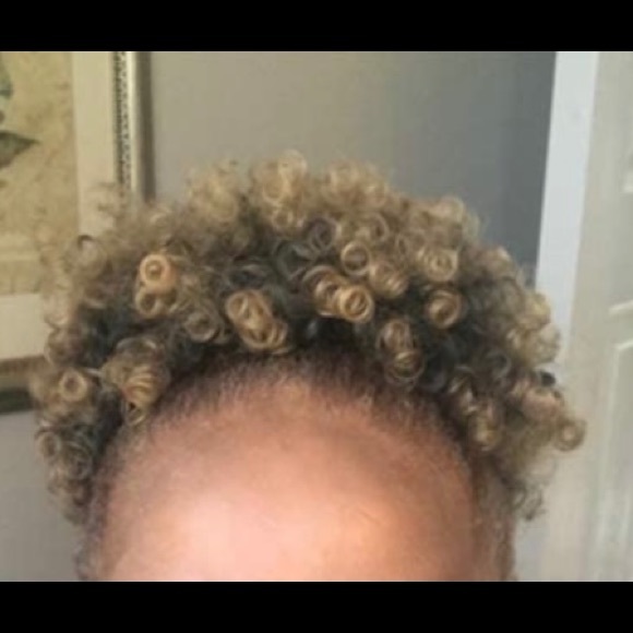 Drawstring Curly Ponytail - Picture 2 of 5